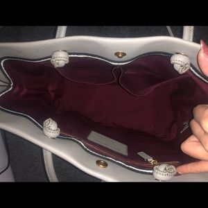 Marc Jacob totes - Stone Grey